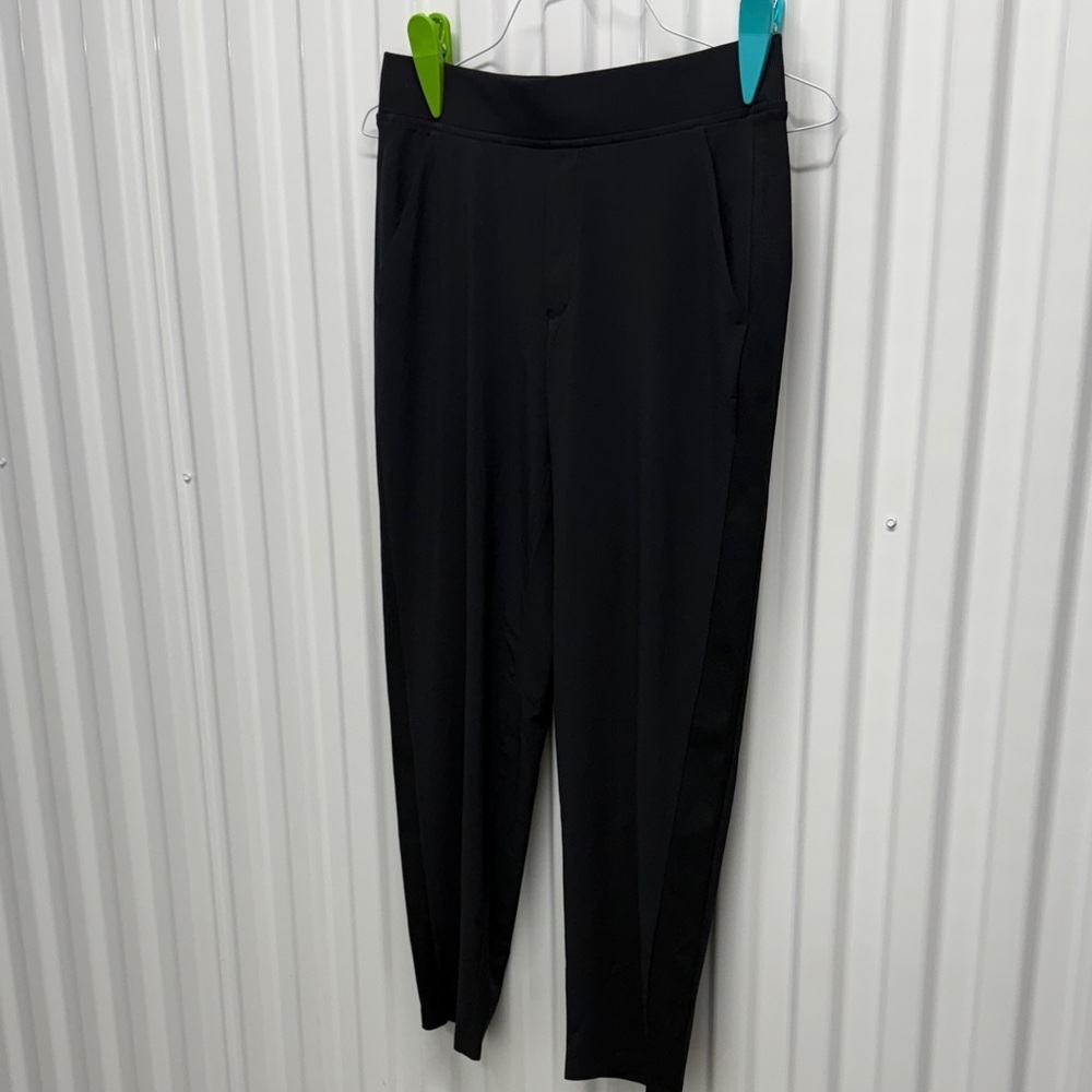 Athleta Black Slim Tapered Pants – Size 4 Lightweight Stretch Everyday/Travel